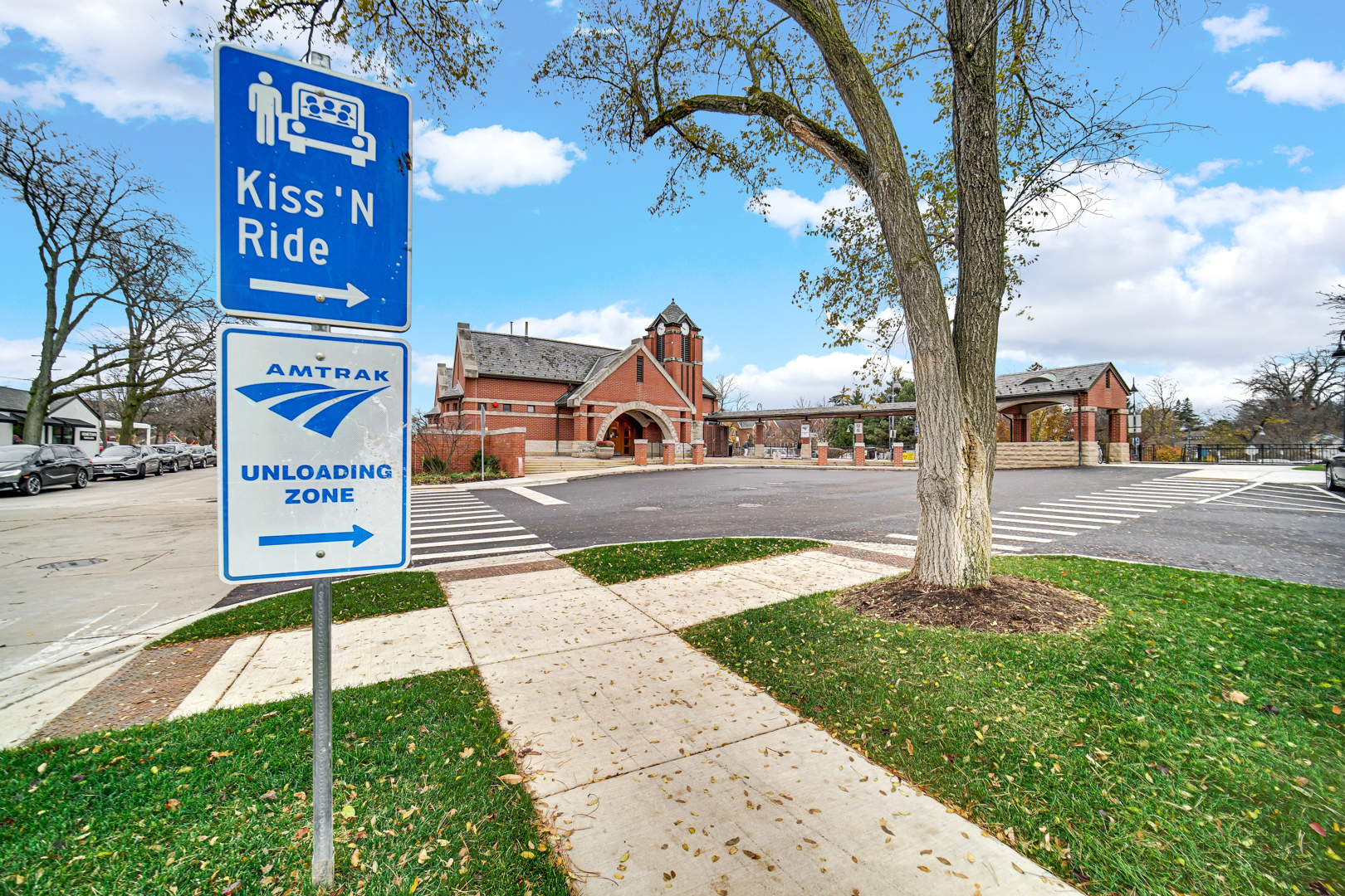 1220 DEPOT Street #409, Glenview, IL 60025