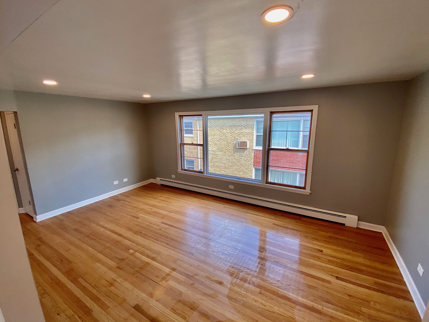 2259 S 17th Avenue #2F, North Riverside, IL 60546