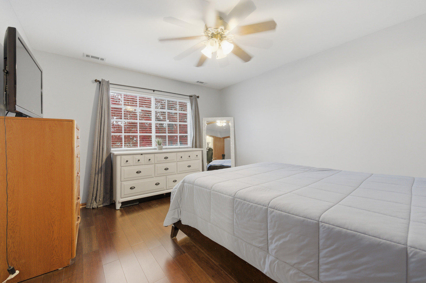 210 Nicole Drive #A, South Elgin, IL 60177