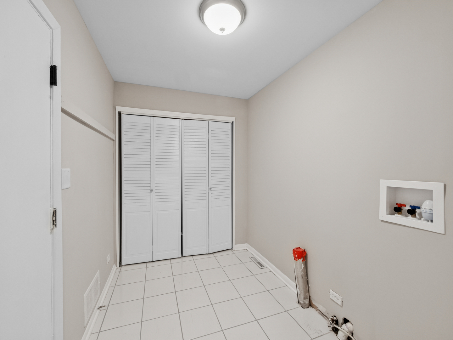 1030 Chestnut Street, Deerfield, IL 60015