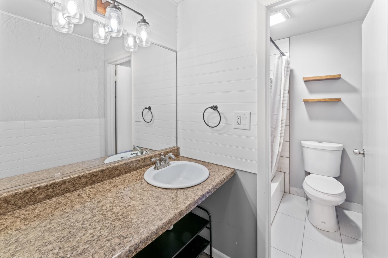 1609 Waxwing Court, Schaumburg, IL 60173