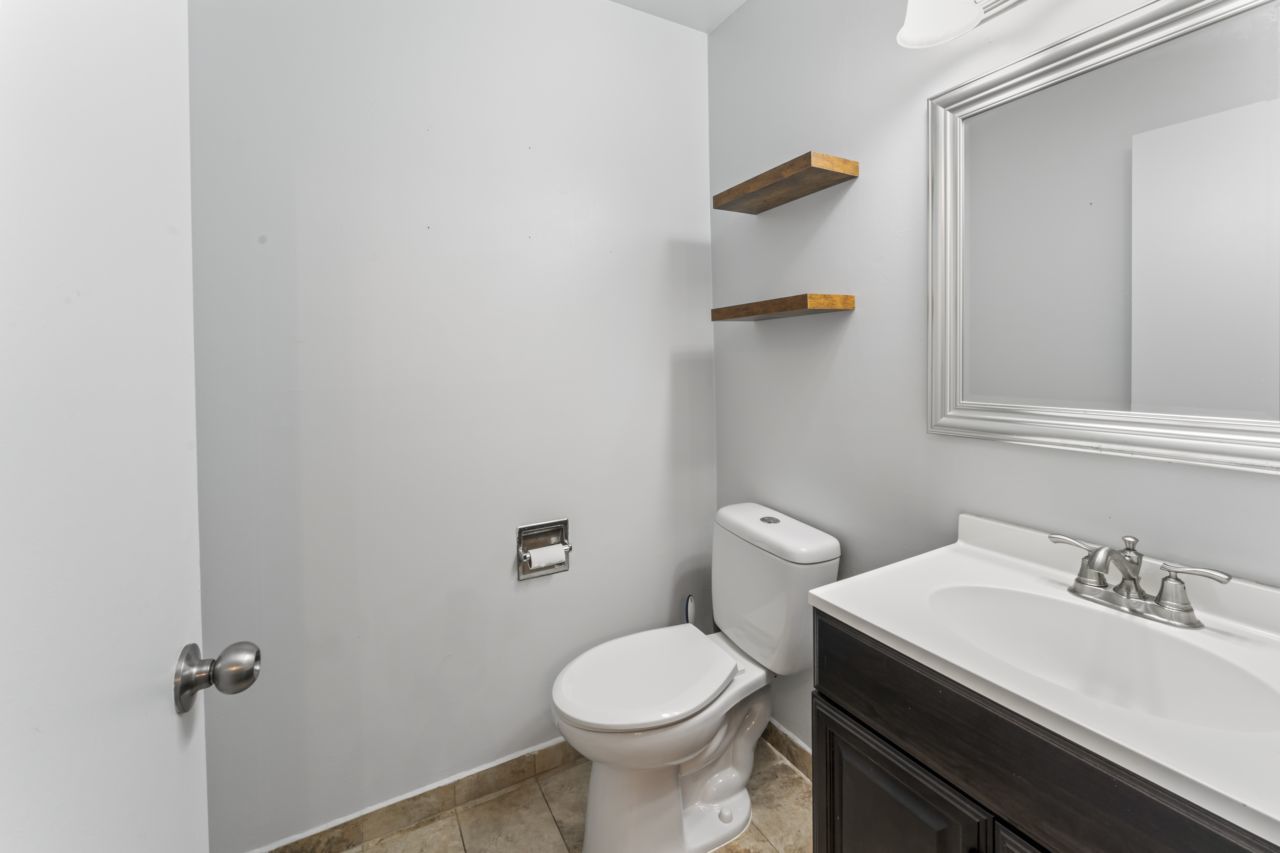 1609 Waxwing Court, Schaumburg, IL 60173