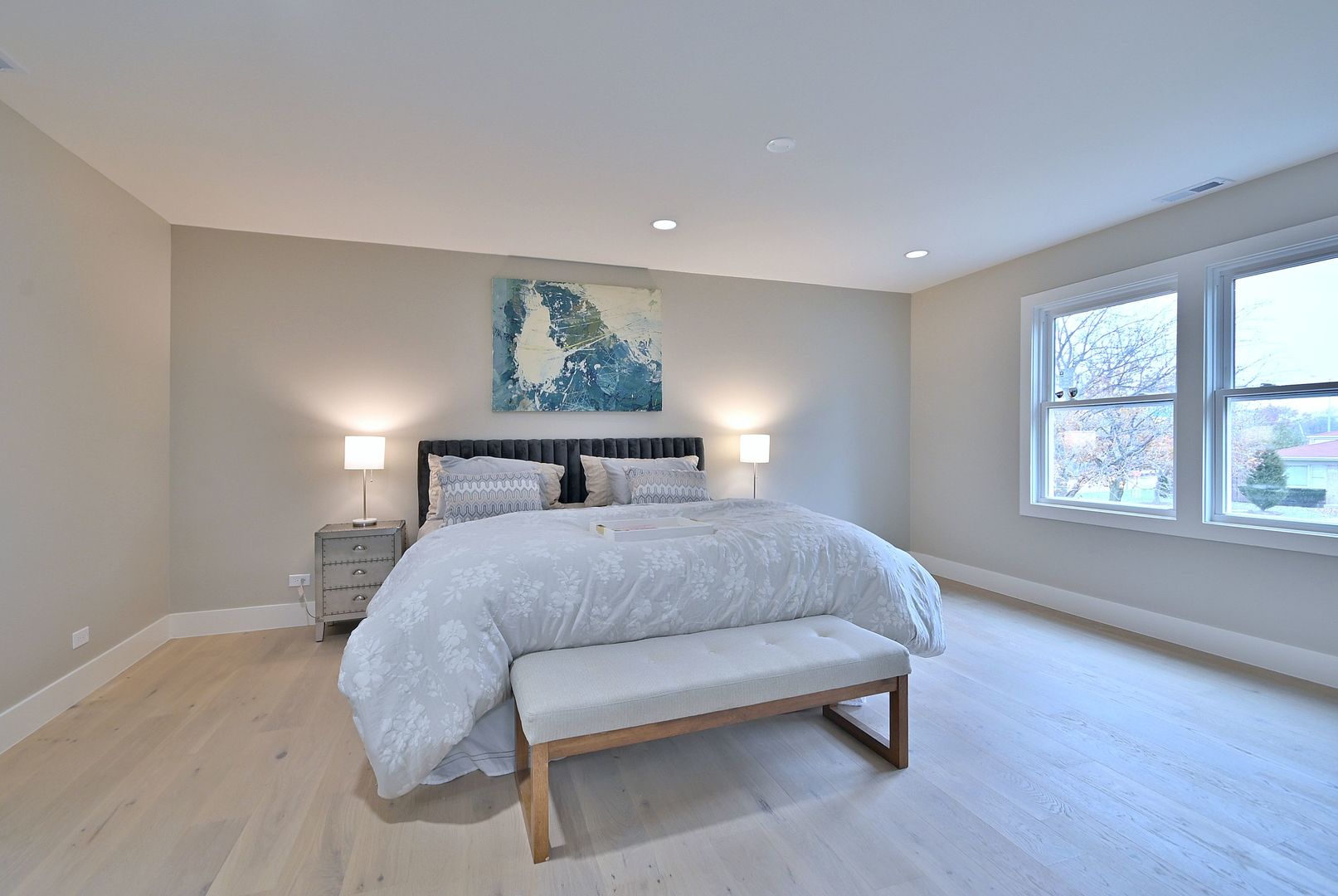 656 W Comstock Avenue, Elmhurst, IL 60126