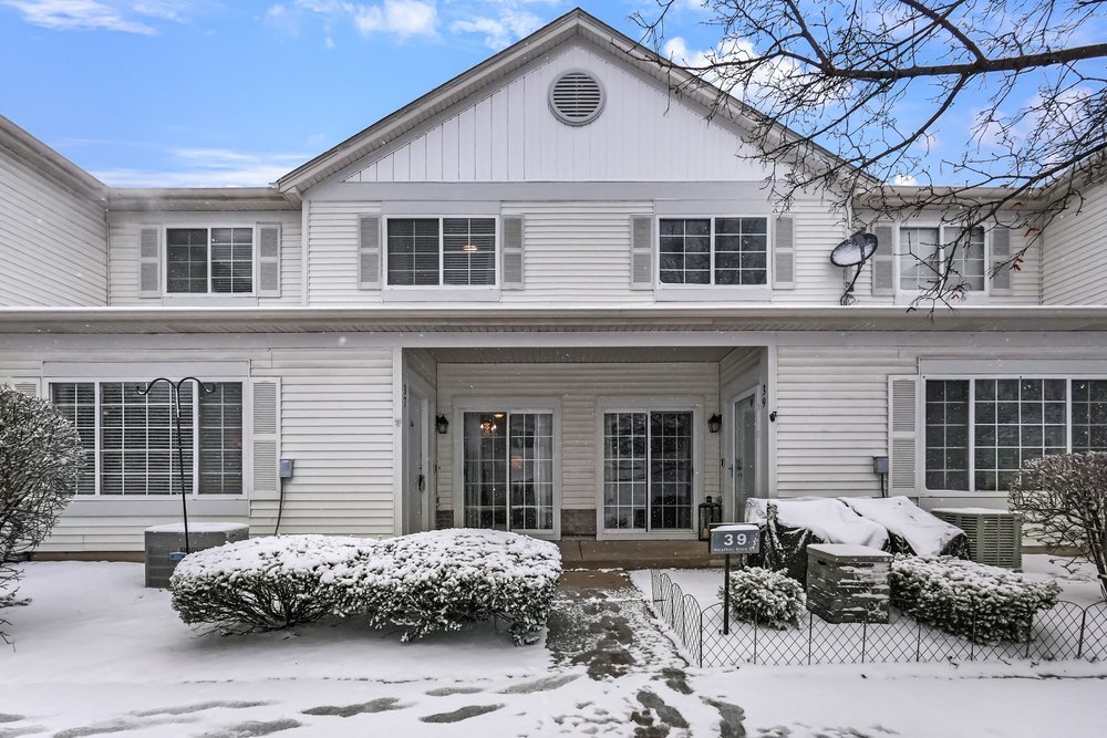 37 Heather Glen Drive #37, Aurora, IL 60504