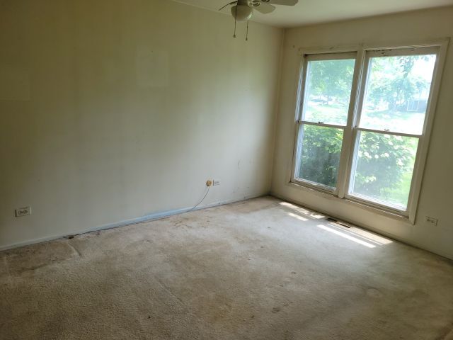 777 Garfield Avenue #A, Libertyville, IL 60048