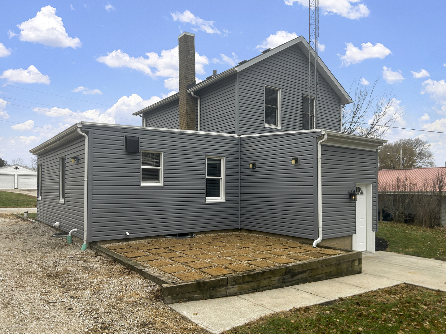 3649 E 2631st Road, Sheridan, IL 60551