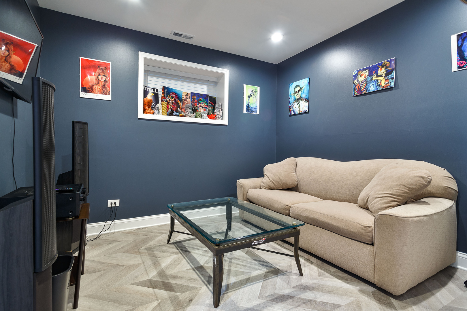 943 N Central Park Avenue, Chicago, IL 60651