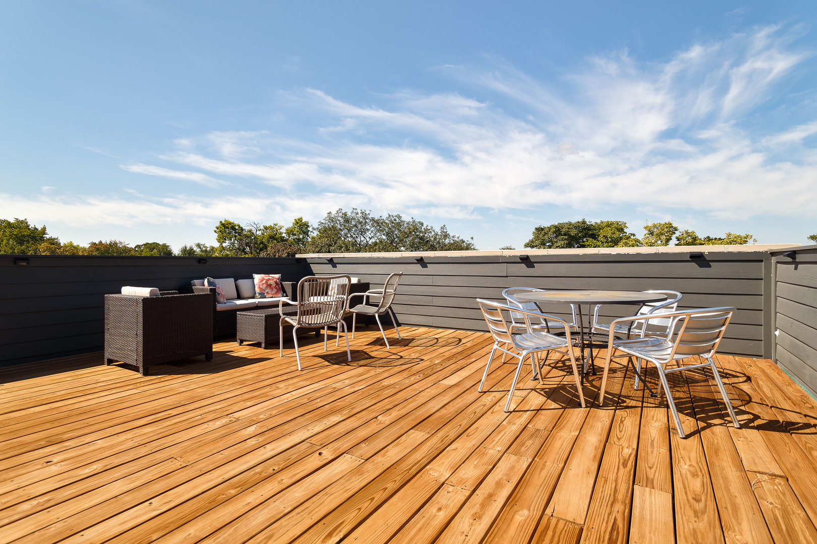 943 N Central Park Avenue, Chicago, IL 60651