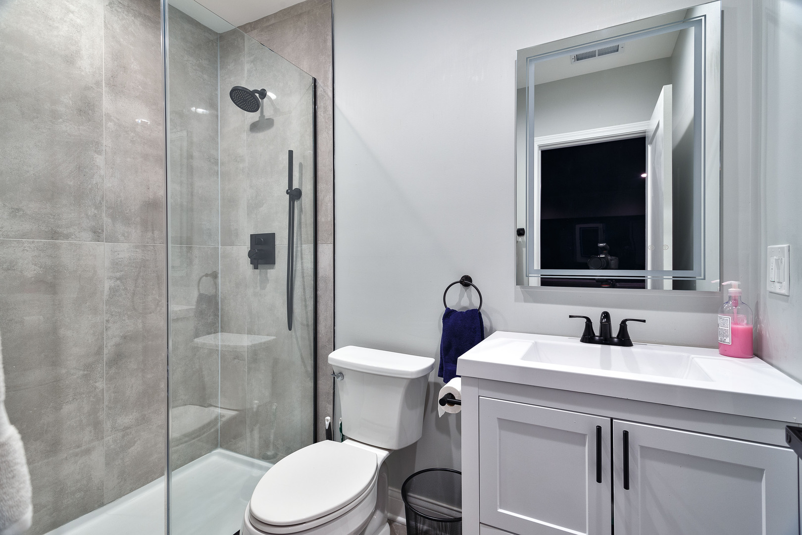 943 N Central Park Avenue, Chicago, IL 60651