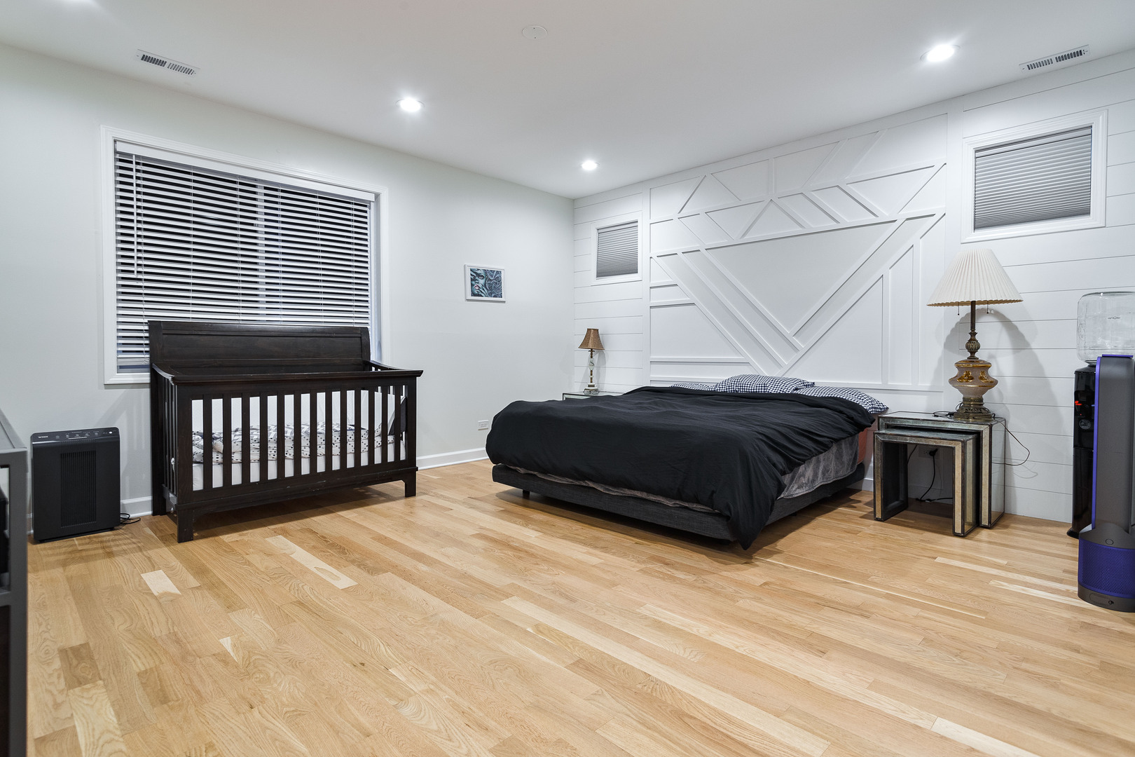 943 N Central Park Avenue, Chicago, IL 60651