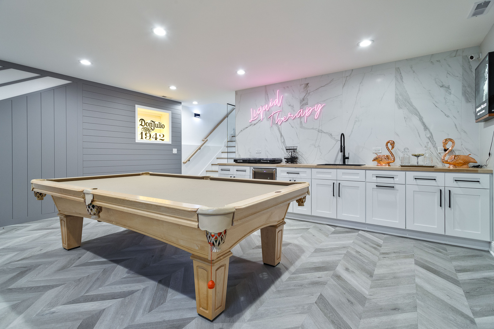 943 N Central Park Avenue, Chicago, IL 60651