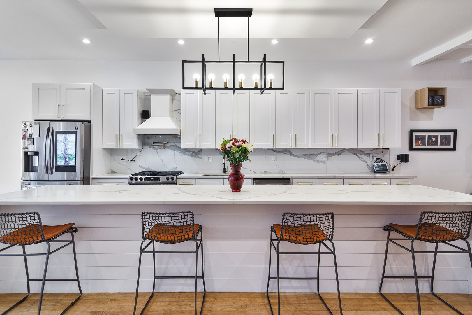 943 N Central Park Avenue, Chicago, IL 60651