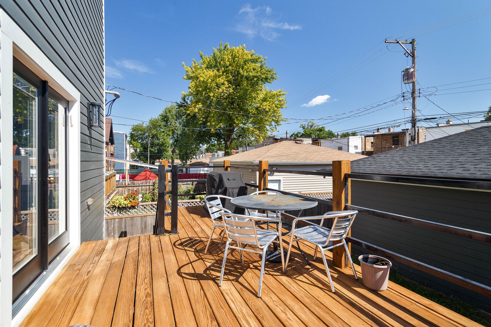 943 N Central Park Avenue, Chicago, IL 60651