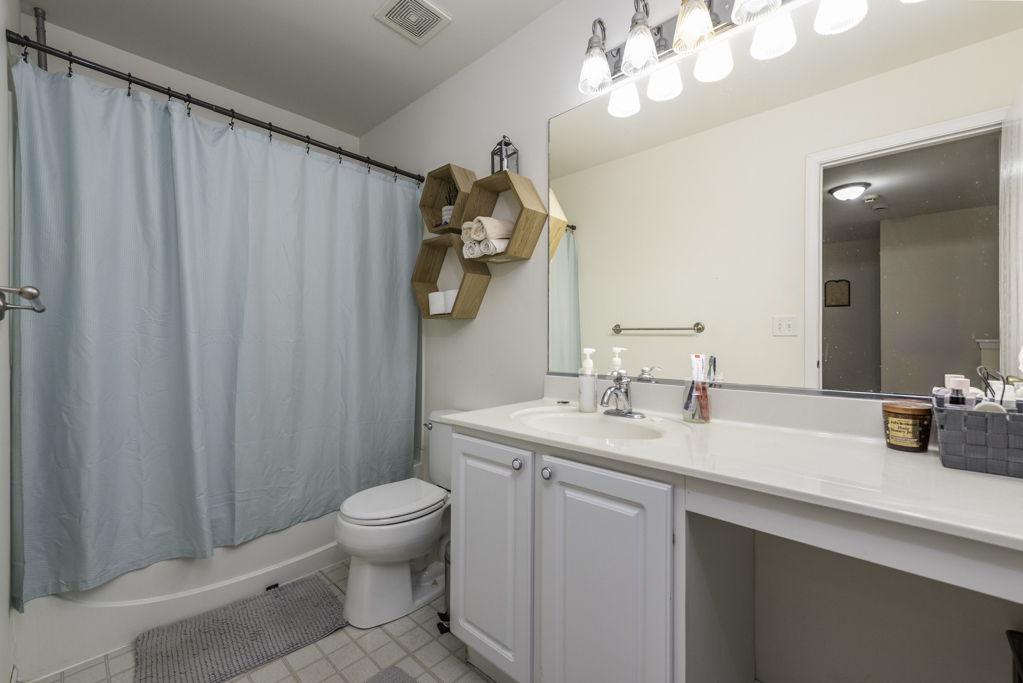 13124 Bucksburn Lane, Beach Park, IL 60083