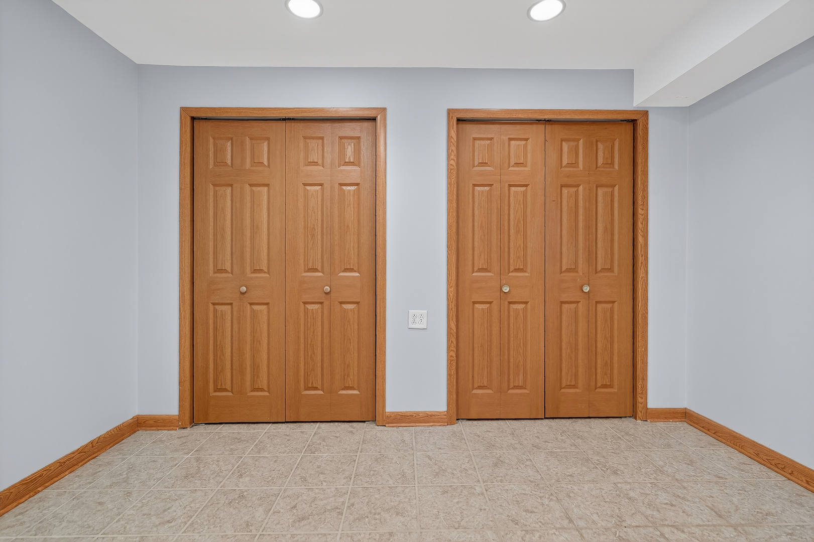 7912 W 105th Street, Palos Hills, IL 60465