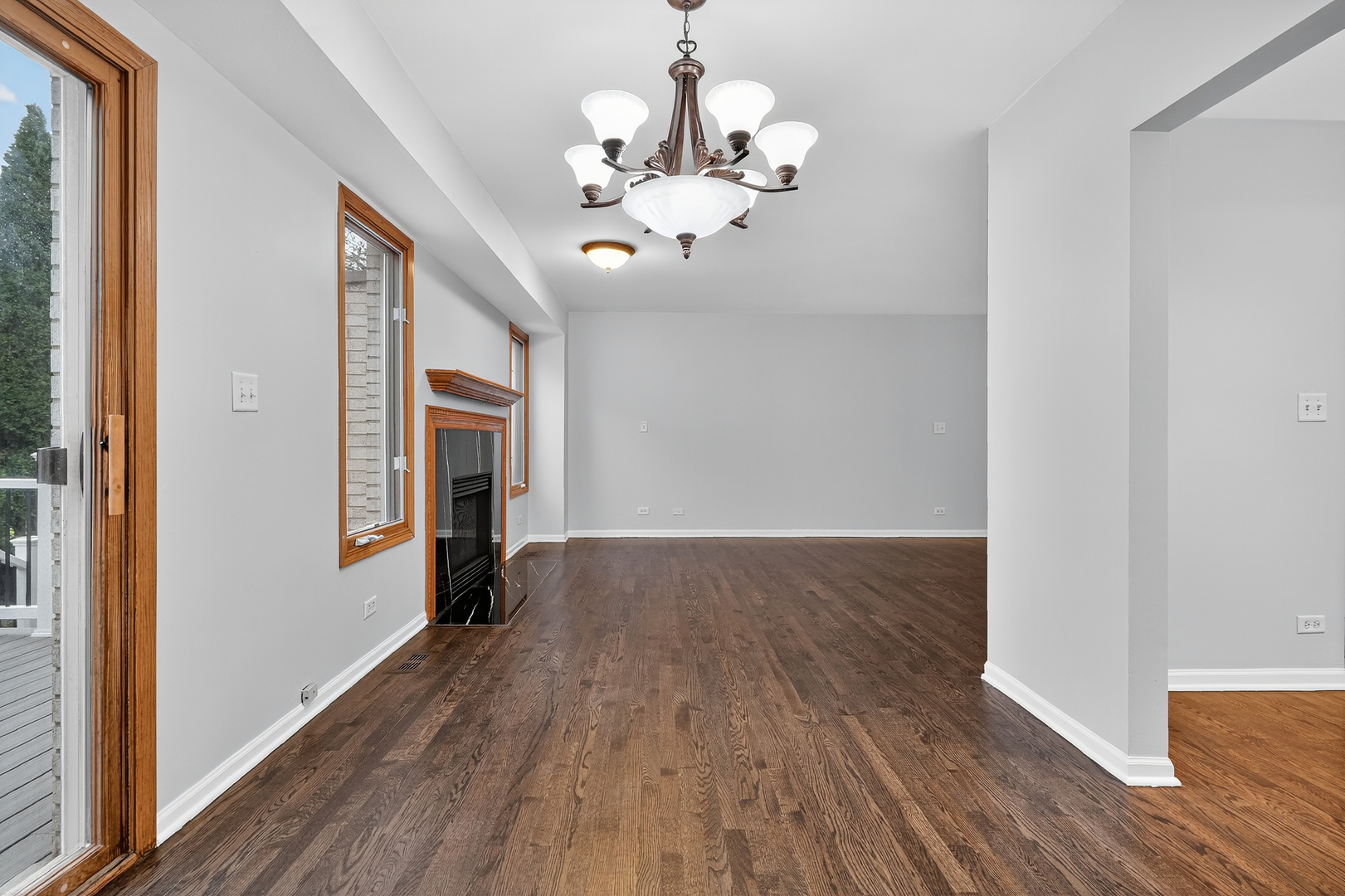 7912 W 105th Street, Palos Hills, IL 60465