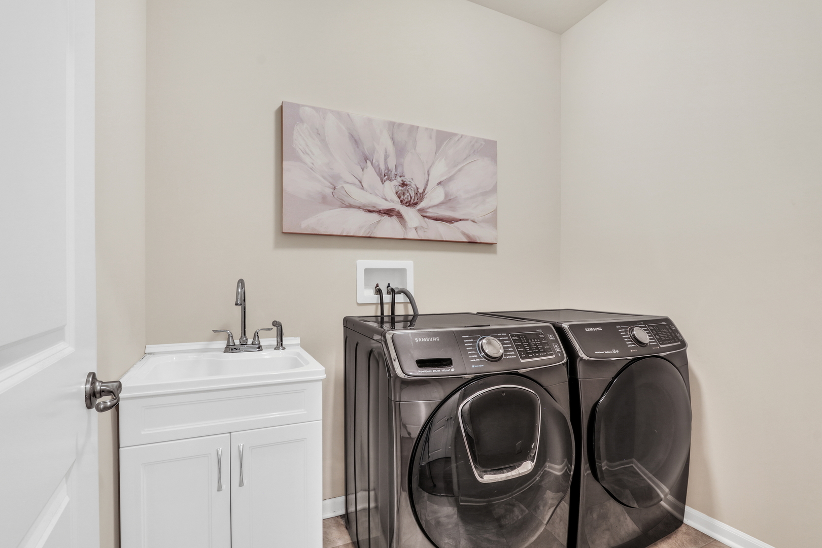 6296 Doral Drive, Gurnee, IL 60031