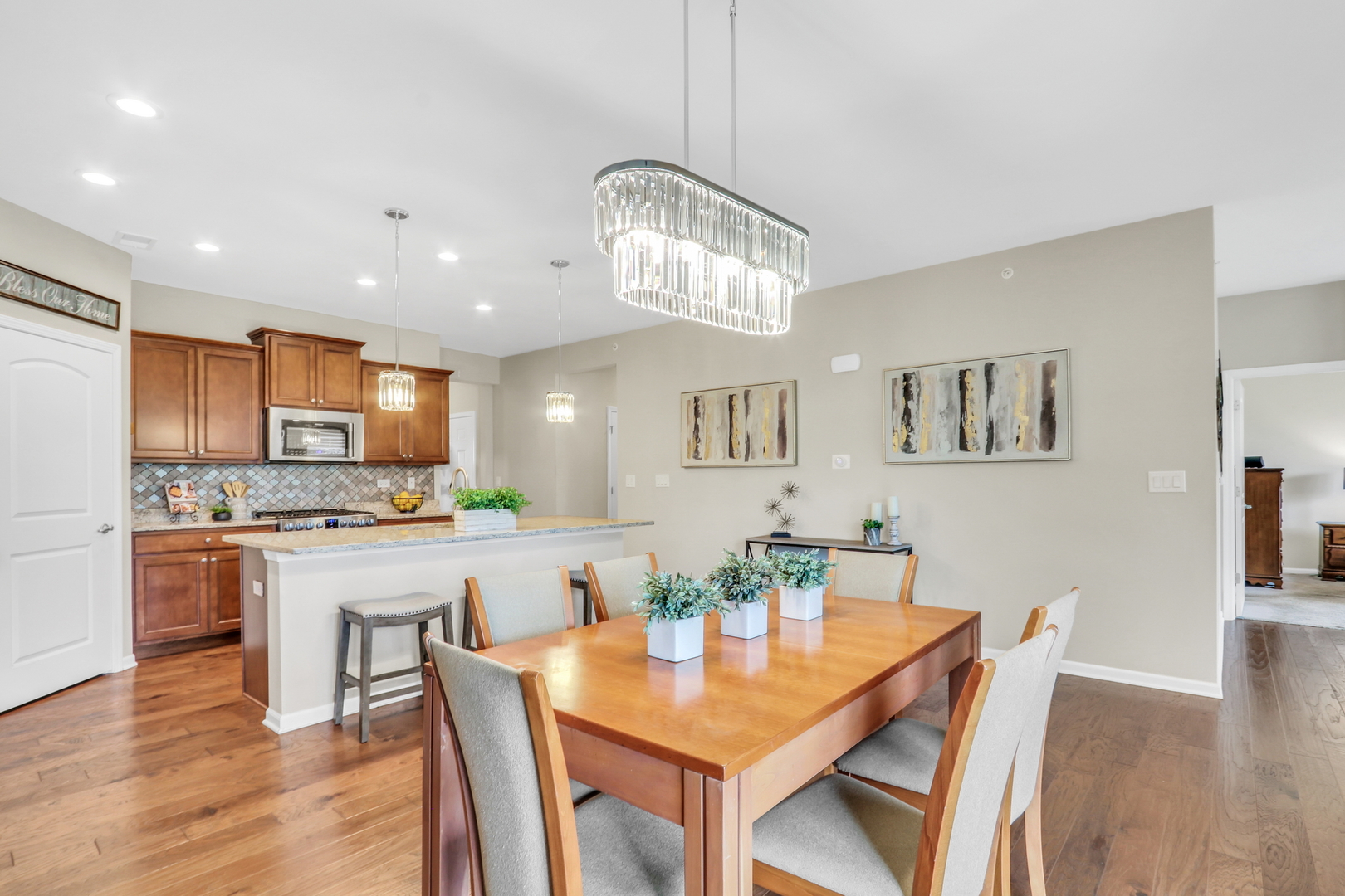 6296 Doral Drive, Gurnee, IL 60031