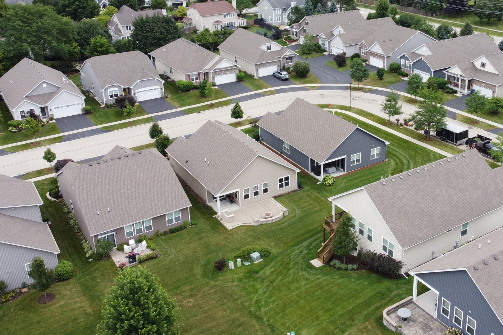 6296 Doral Drive, Gurnee, IL 60031