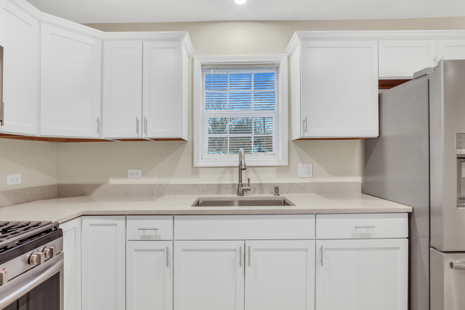 24791 W Rollins Road, Round Lake, IL 60073