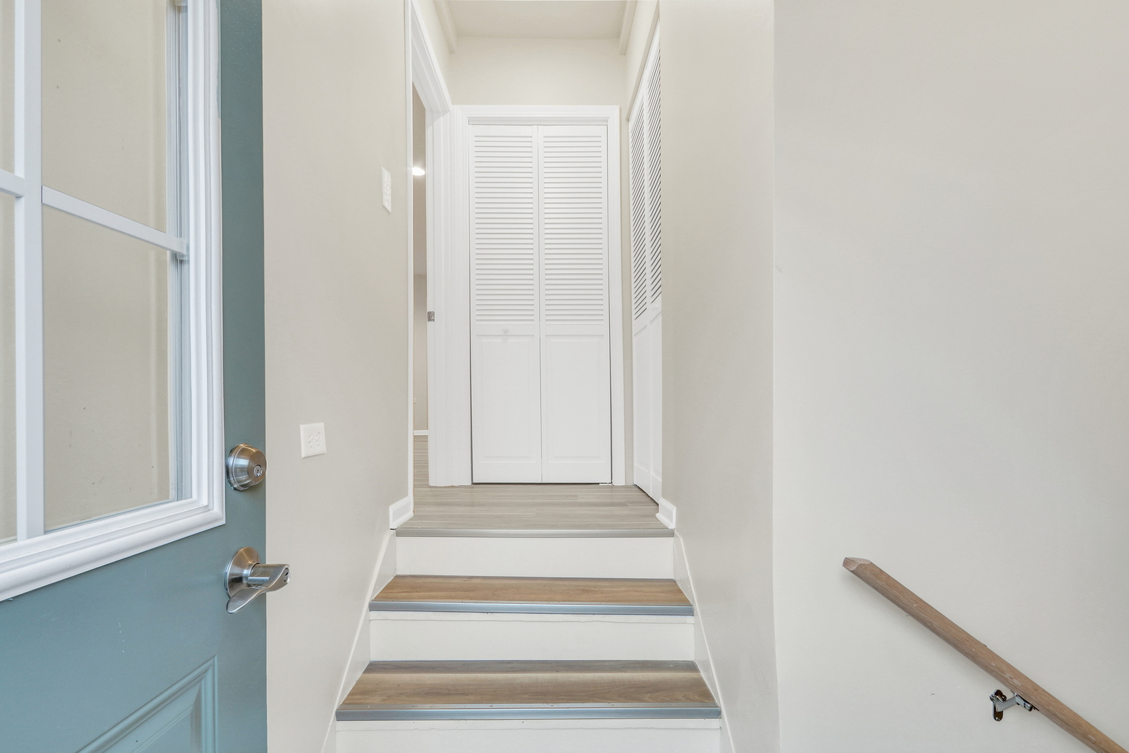 24791 W Rollins Road, Round Lake, IL 60073