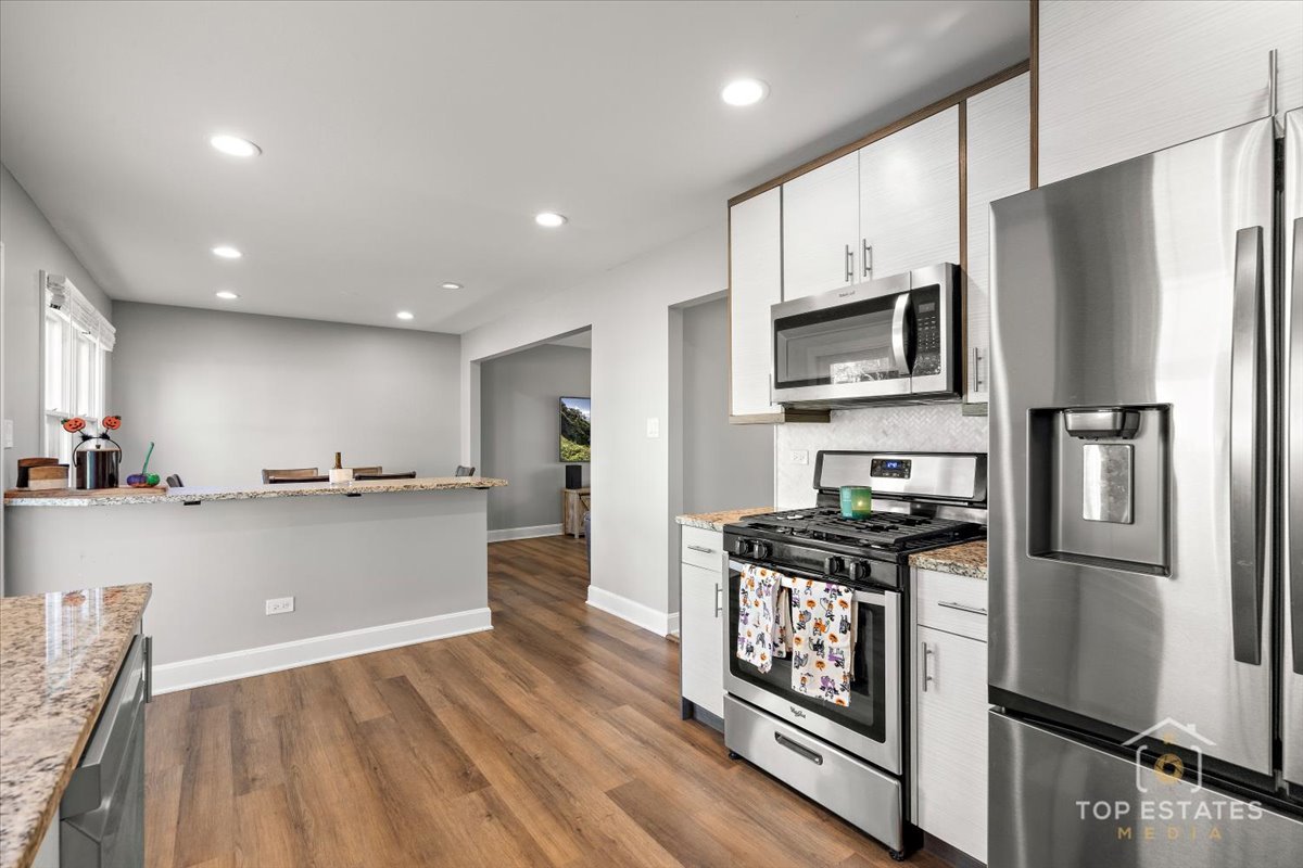 251 Signature Drive, Bloomingdale, IL 60108