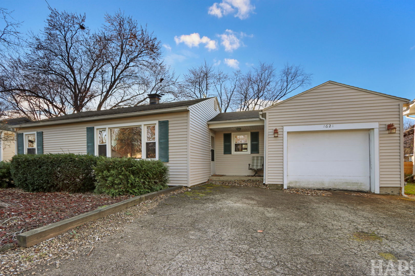 1621 Meadow Lane, McHenry, IL 60050