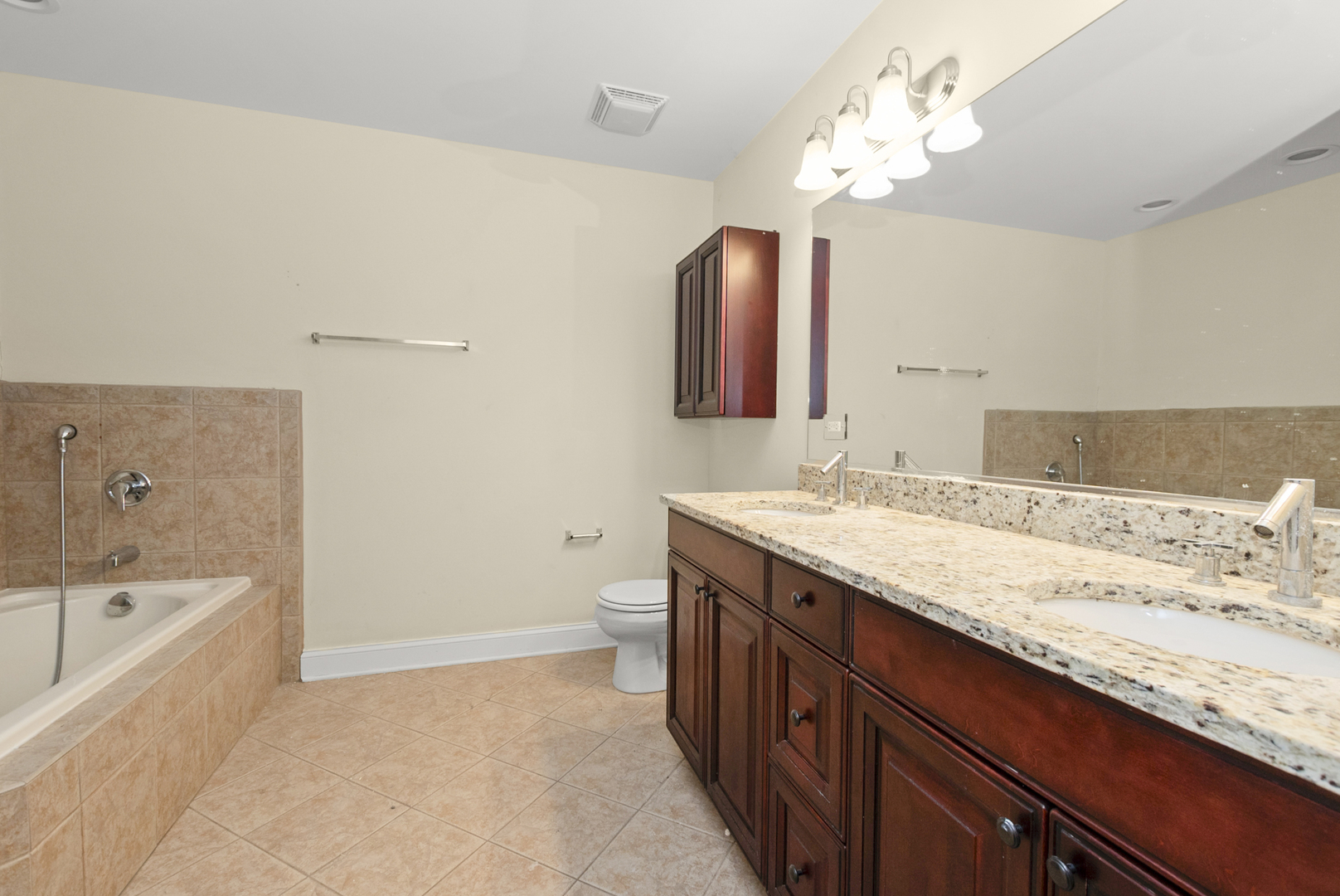 4715 Auvergne Avenue #4715, Lisle, IL 60532