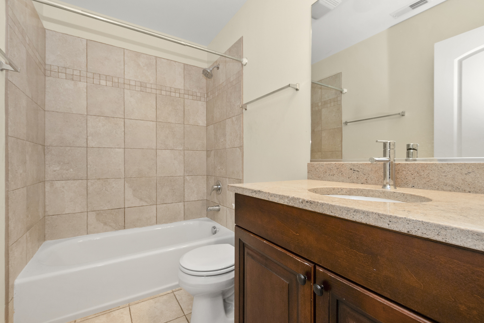 4715 Auvergne Avenue #4715, Lisle, IL 60532