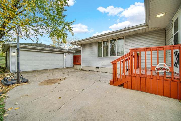 212 Timrick Drive, Munster, IN 46321