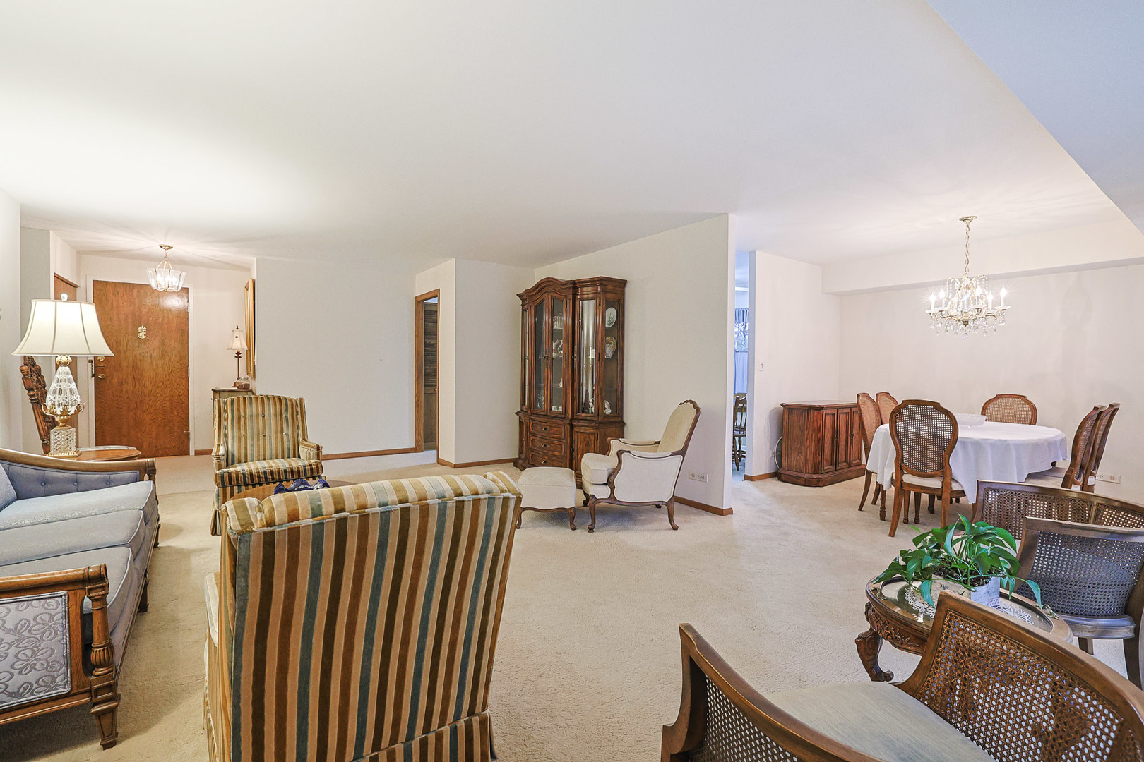 2420 W Talcott Road #109, Park Ridge, IL 60068