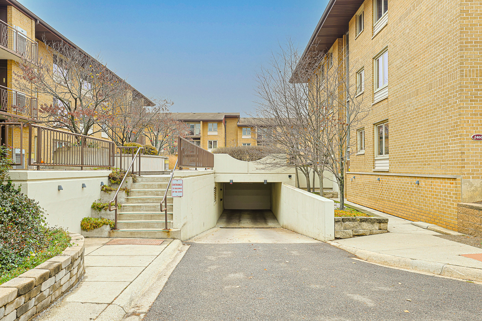 2420 W Talcott Road #109, Park Ridge, IL 60068