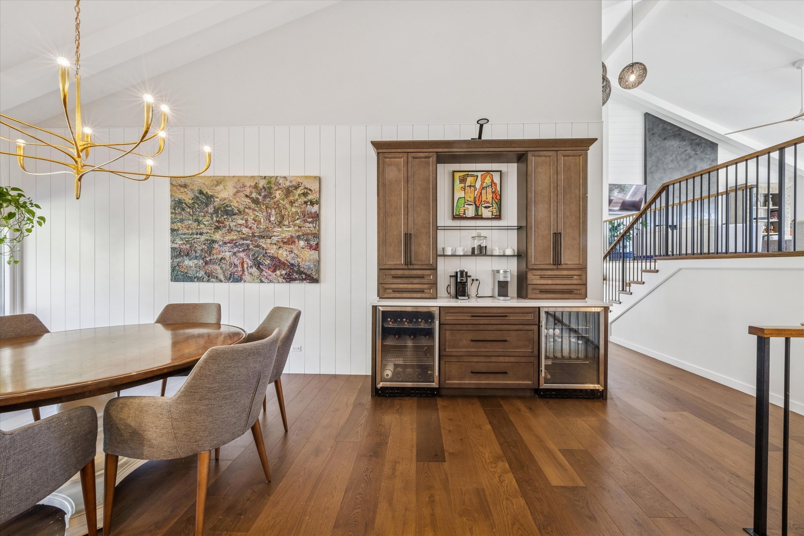 165 Briarwood North, Oak Brook, IL 60523