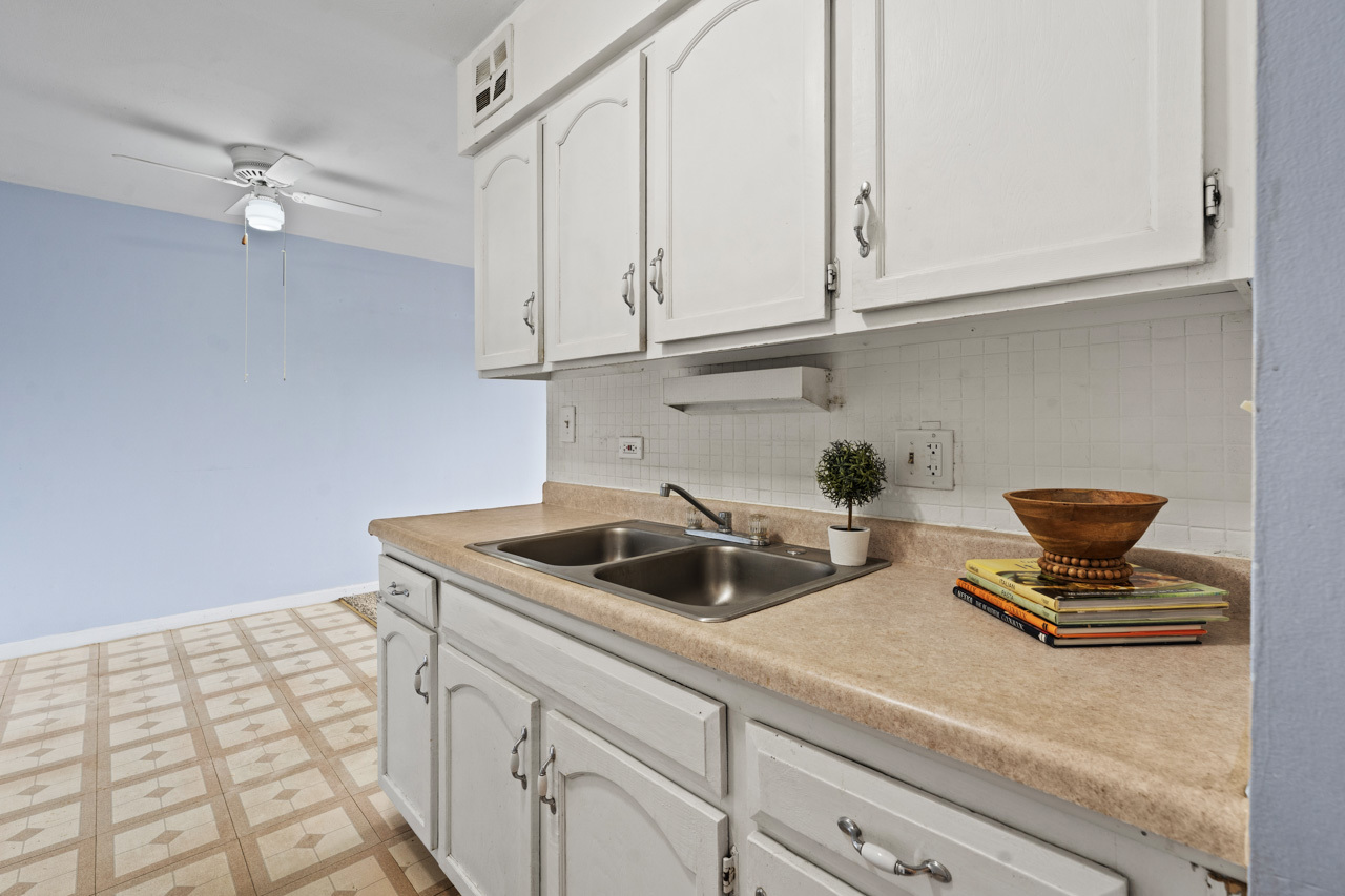 1475 Rebecca Drive #217, Hoffman Estates, IL 60169