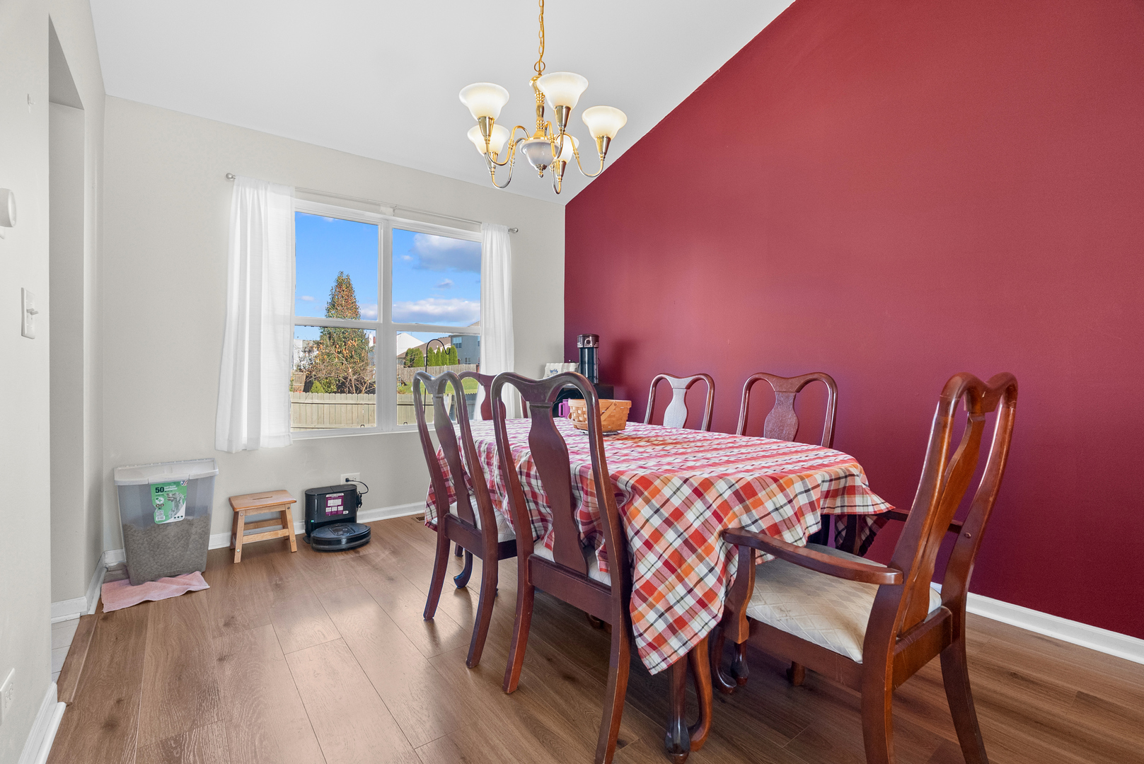 24328 Whispering Trails Drive, Plainfield, IL 60585