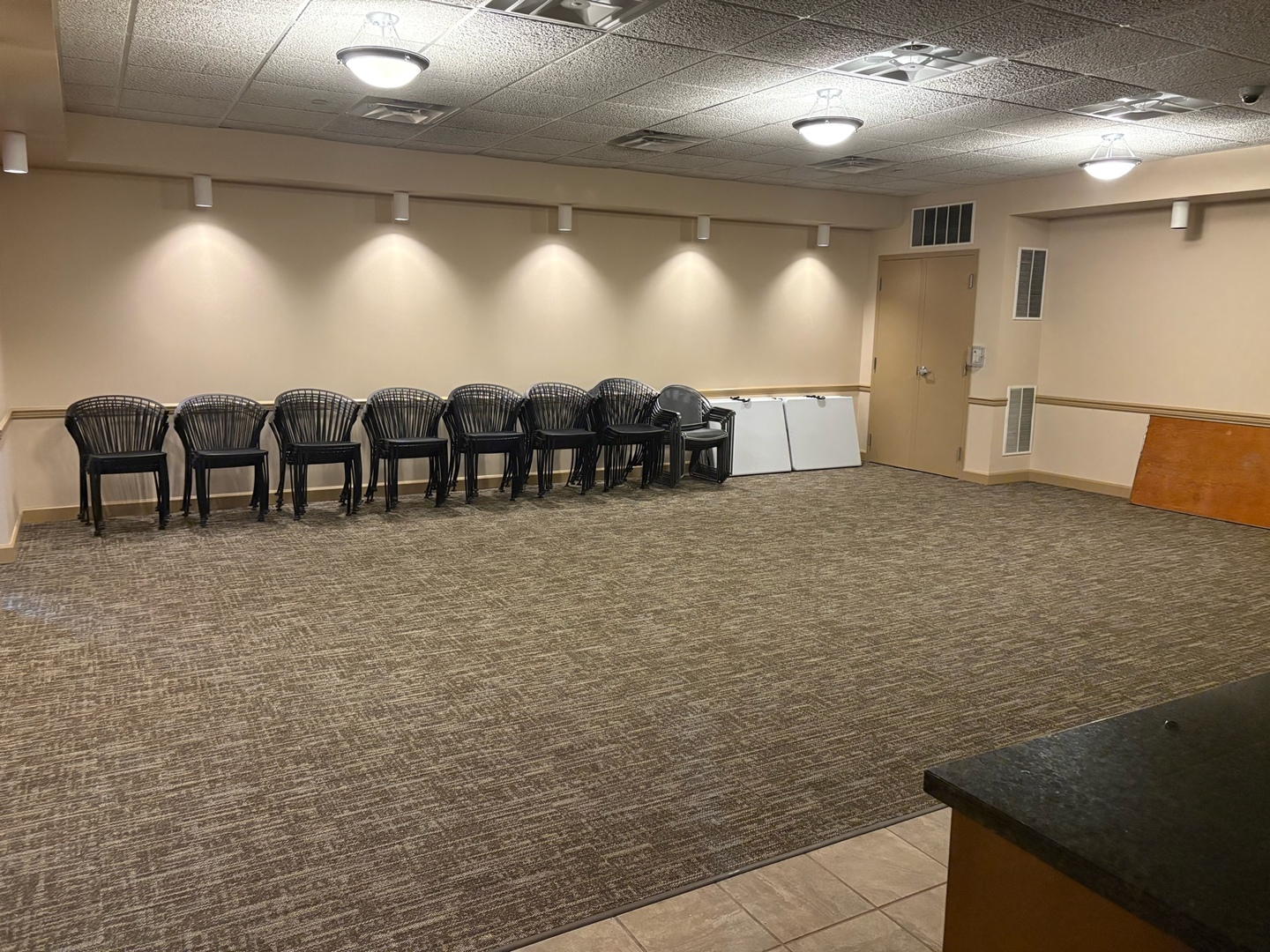 8440 Callie Avenue #C105, Morton Grove, IL 60053