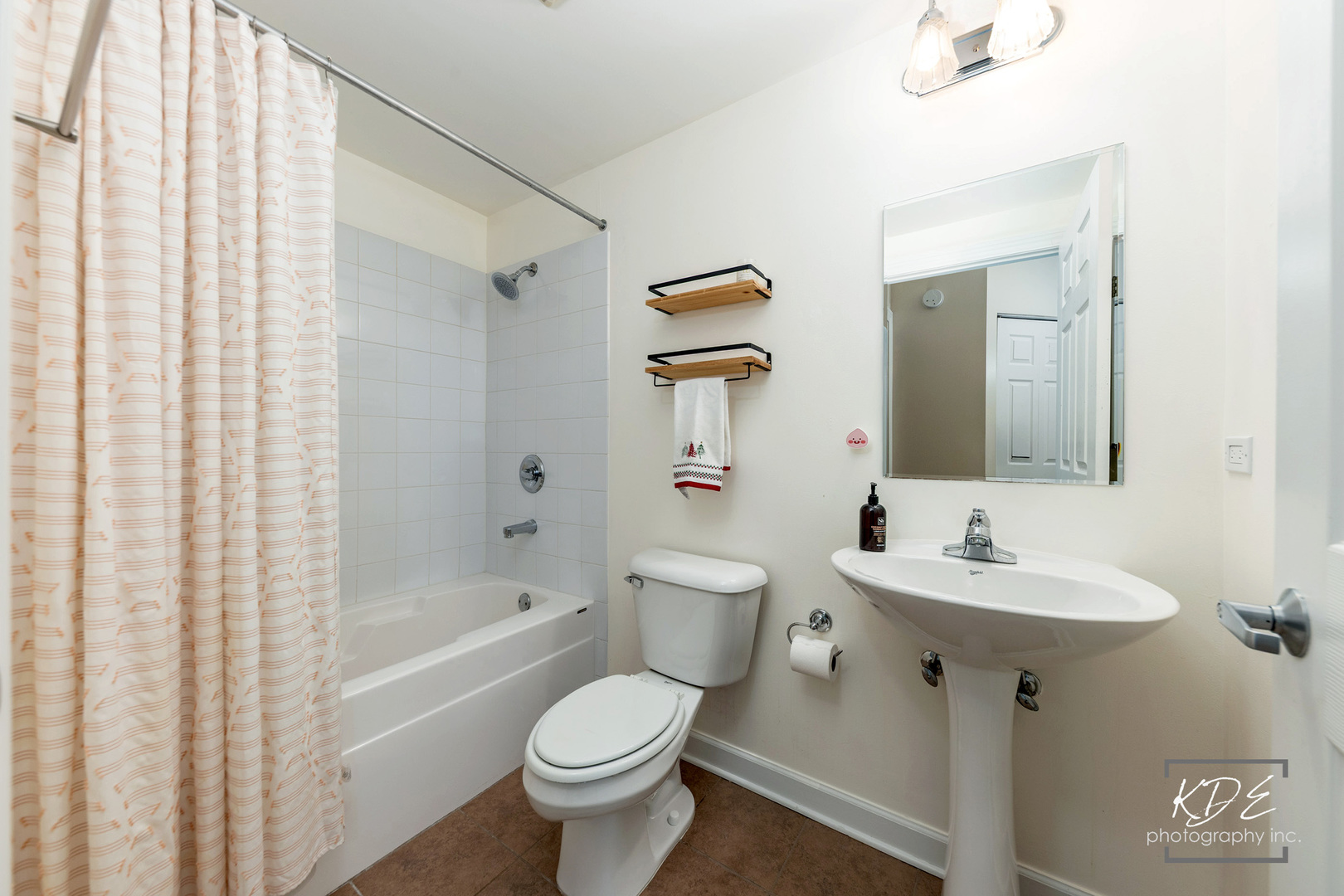 8440 Callie Avenue #C105, Morton Grove, IL 60053