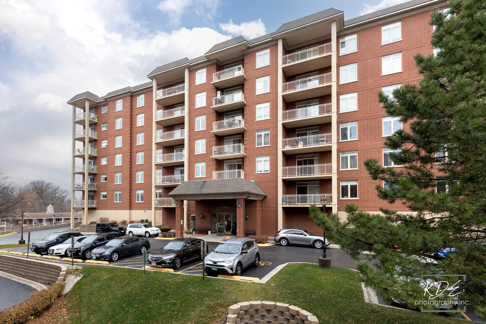 8440 Callie Avenue #C105, Morton Grove, IL 60053