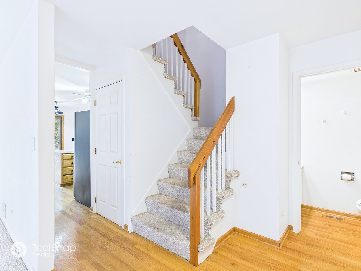 236 Shadowbend Drive, Wheeling, IL 60090