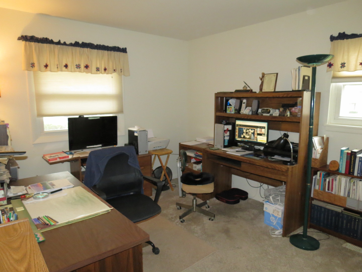 6829 Roberts Drive, Woodridge, IL 60517