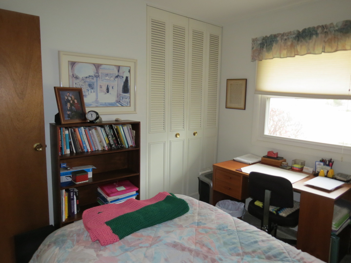 6829 Roberts Drive, Woodridge, IL 60517