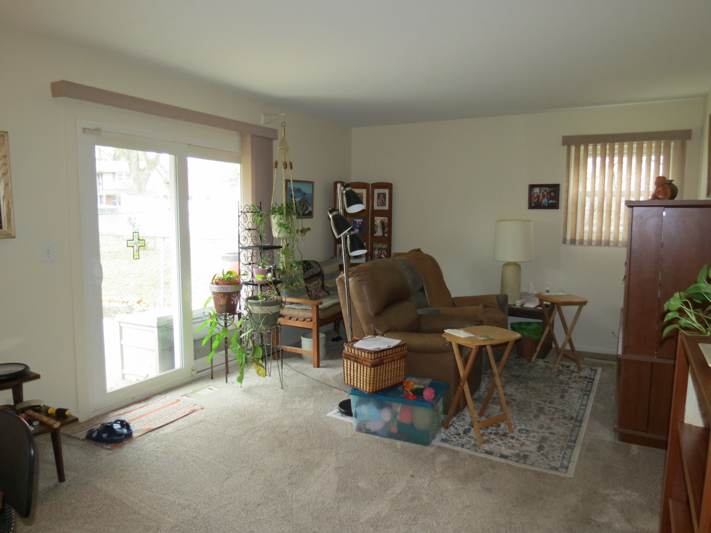 6829 Roberts Drive, Woodridge, IL 60517