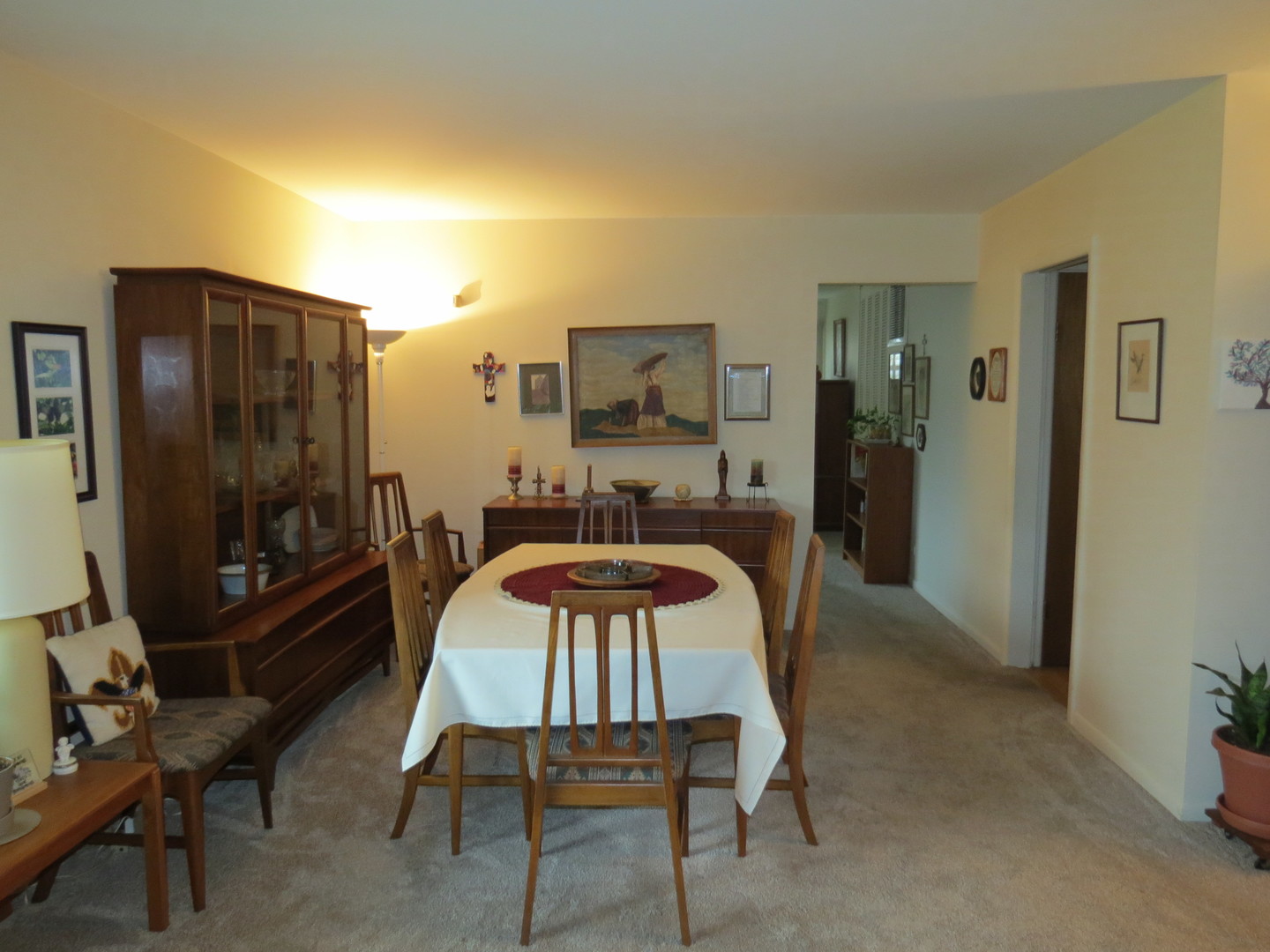 6829 Roberts Drive, Woodridge, IL 60517