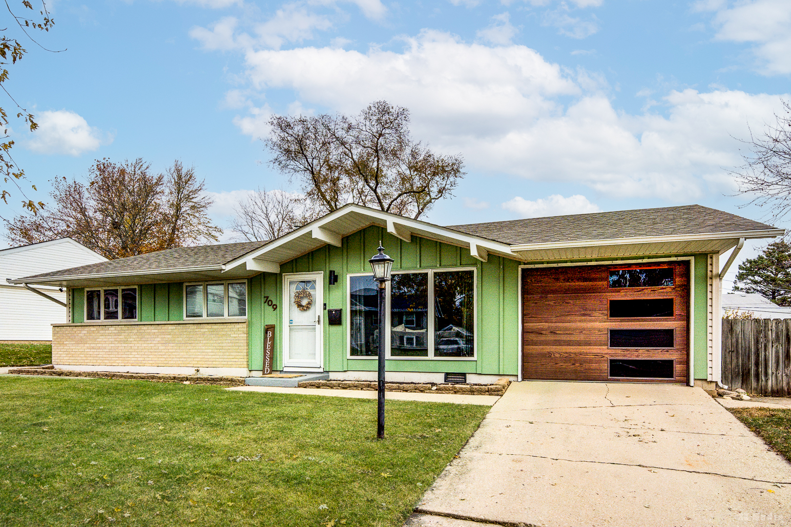 709 Cascade Avenue, Romeoville, IL 60441