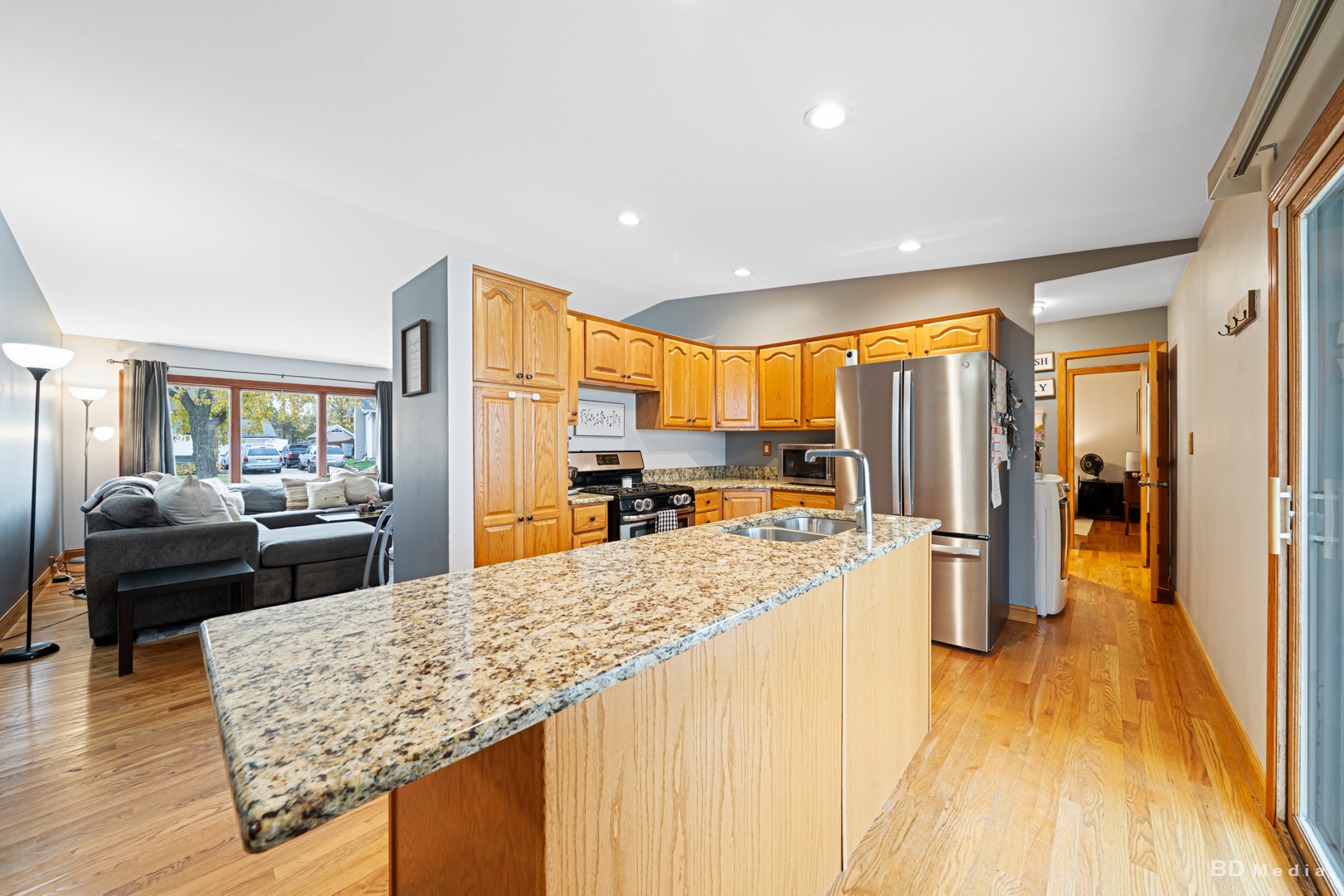 709 Cascade Avenue, Romeoville, IL 60441