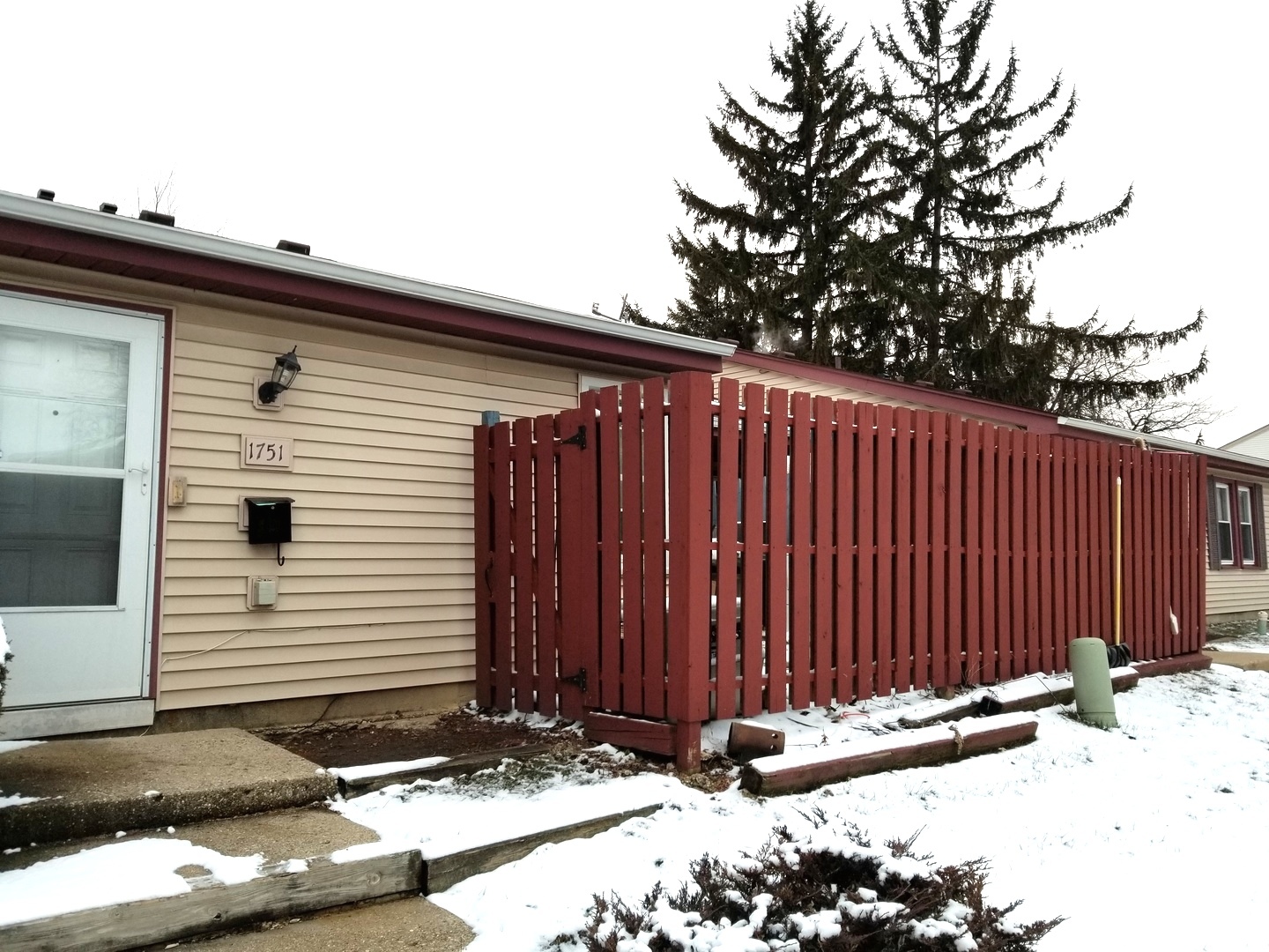 1751 Queensbury Circle, Hoffman Estates, IL 60169