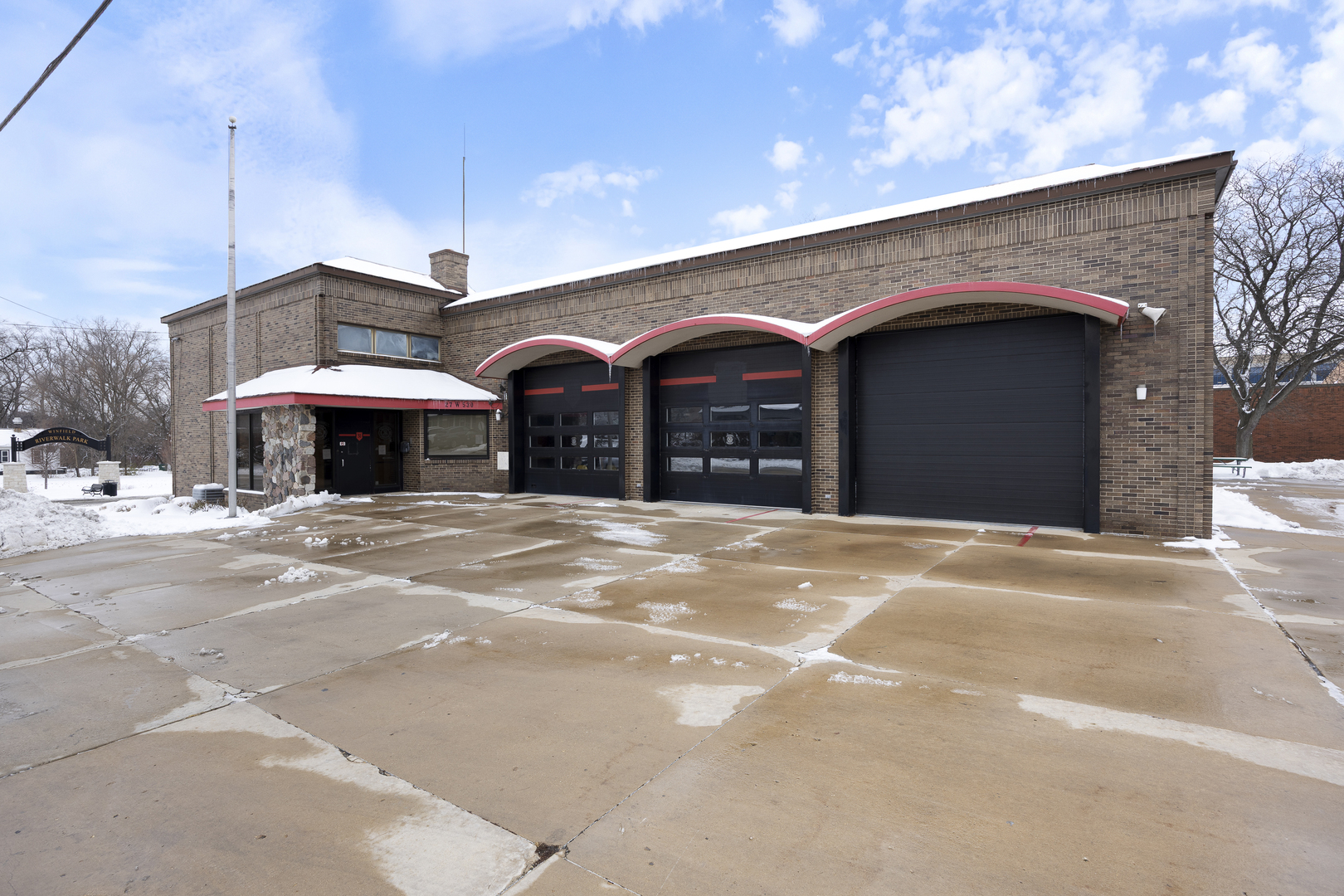 27W530 High Lake Avenue, Winfield, IL 60190