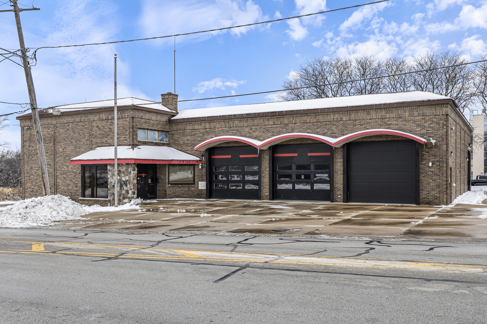 27W530 High Lake Avenue, Winfield, IL 60190