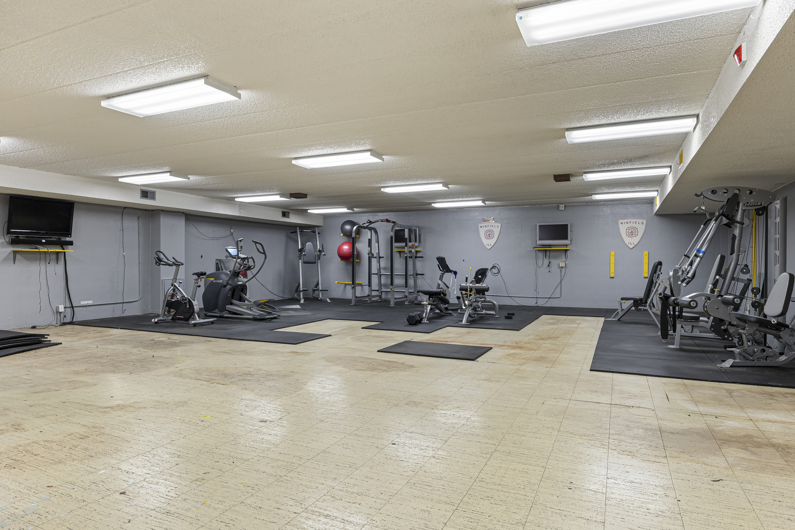 27W530 High Lake Avenue, Winfield, IL 60190