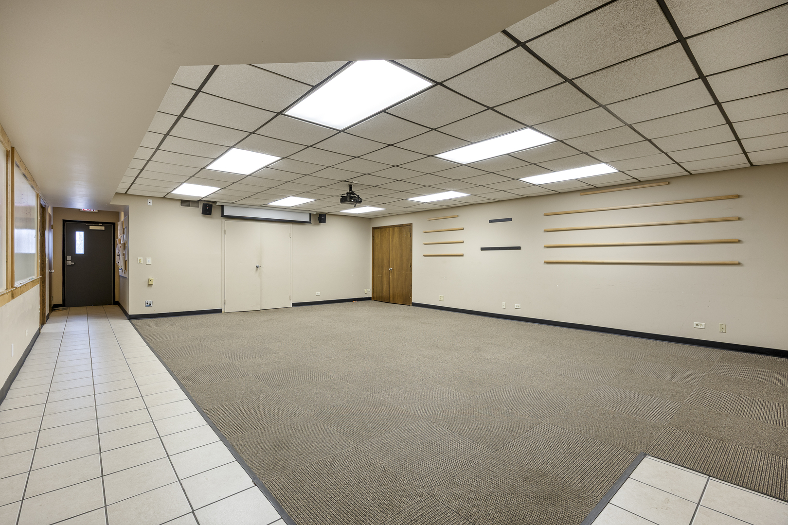 27W530 High Lake Avenue, Winfield, IL 60190